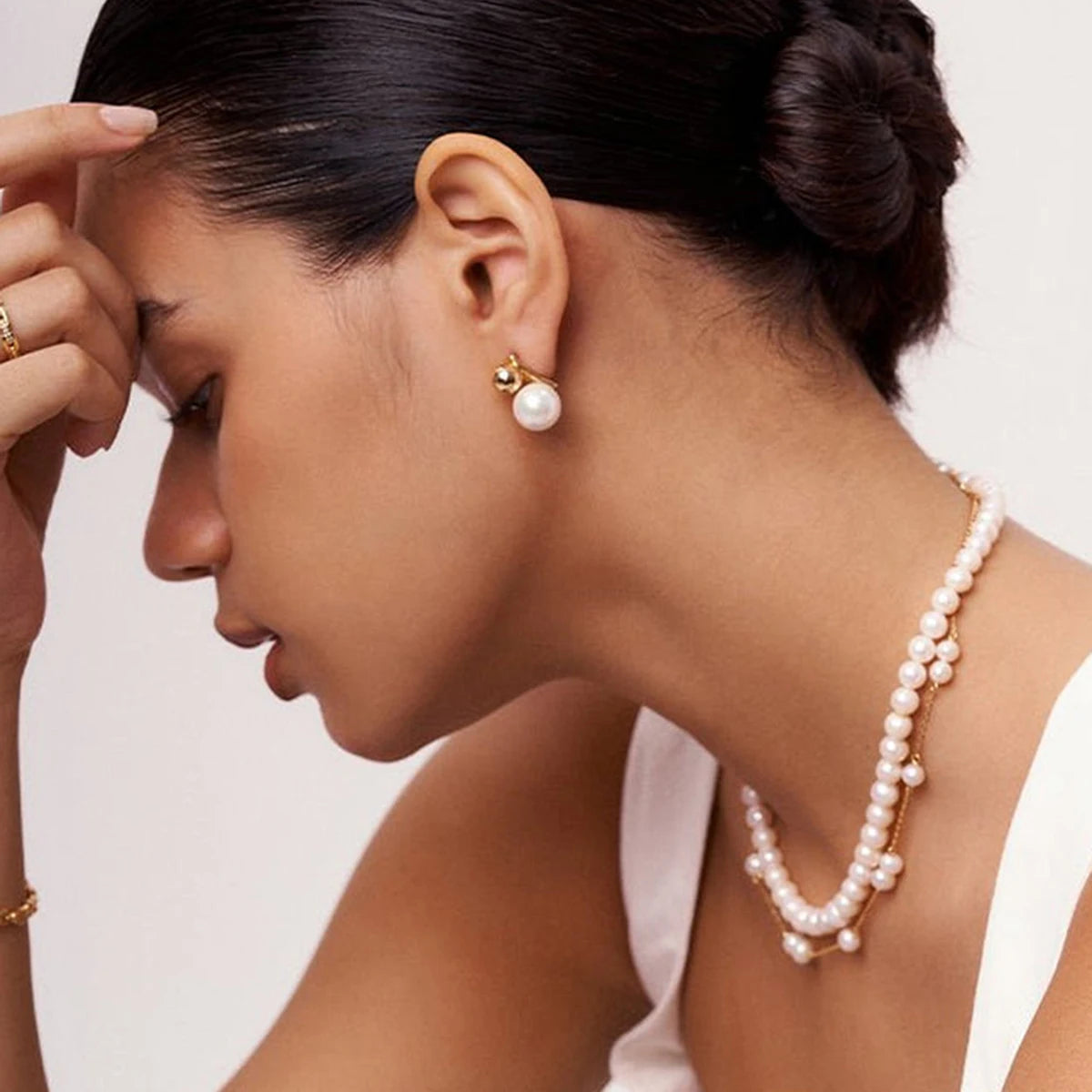 Uworld High Quality Imitation Pearls Drop Stainless Steel Golden Korean Hoop Earrings Charms Fashion Jewelry Bijoux Femme Gift