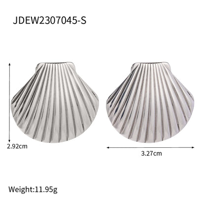 Bold Textured Shell Stud Earrings – 18K Gold Plated