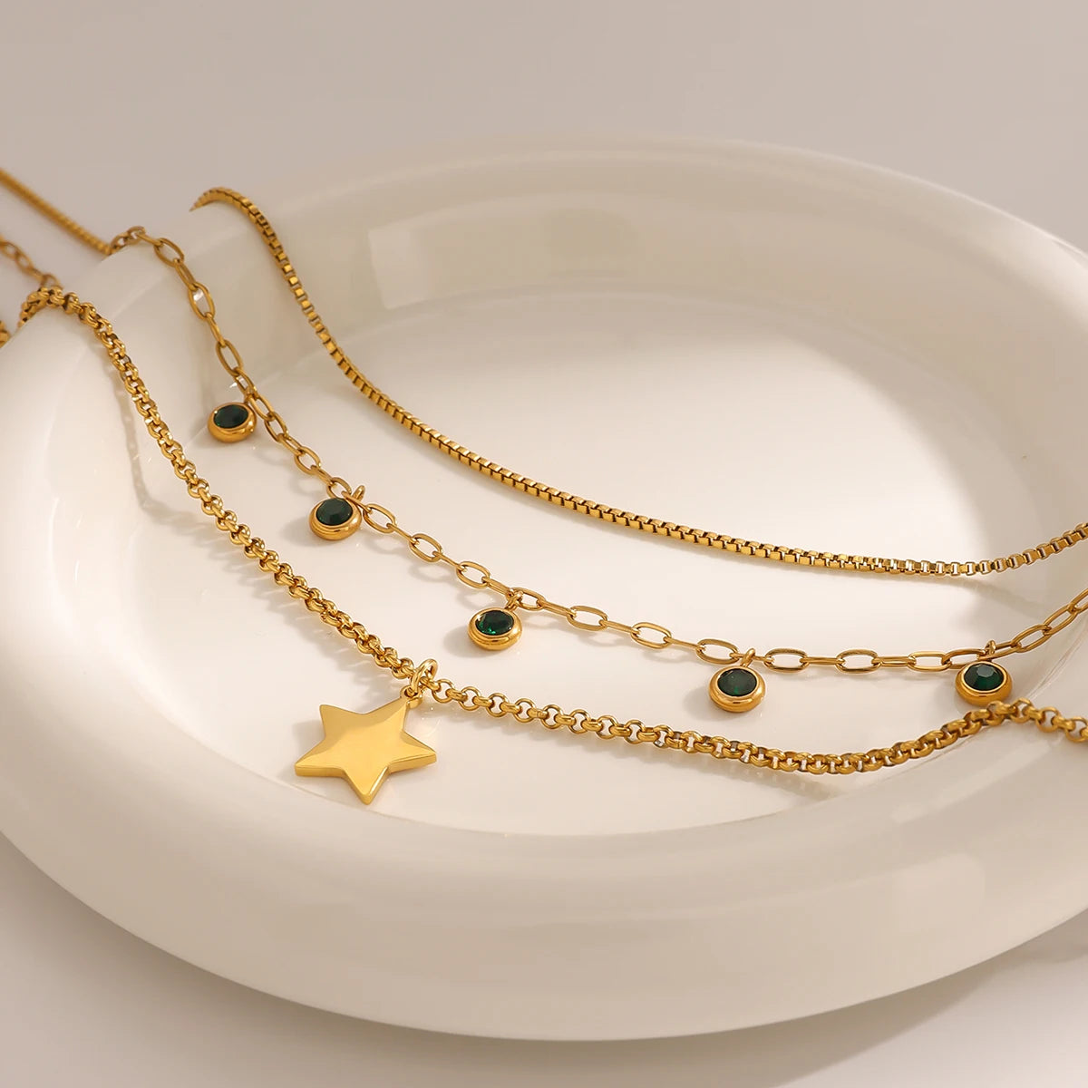 Green Zircon Stacked Star Necklace – Elegant Pendant Jewelry