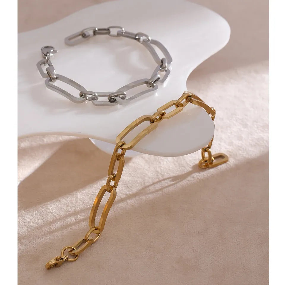 Minimalist Geometric Bangle – Gold Plated Stainless Steel & Waterproof