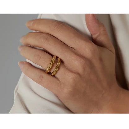 Luxe Stainless Steel 18K Gold Plated Round Statement Ring - Trendy Metal Jewelry