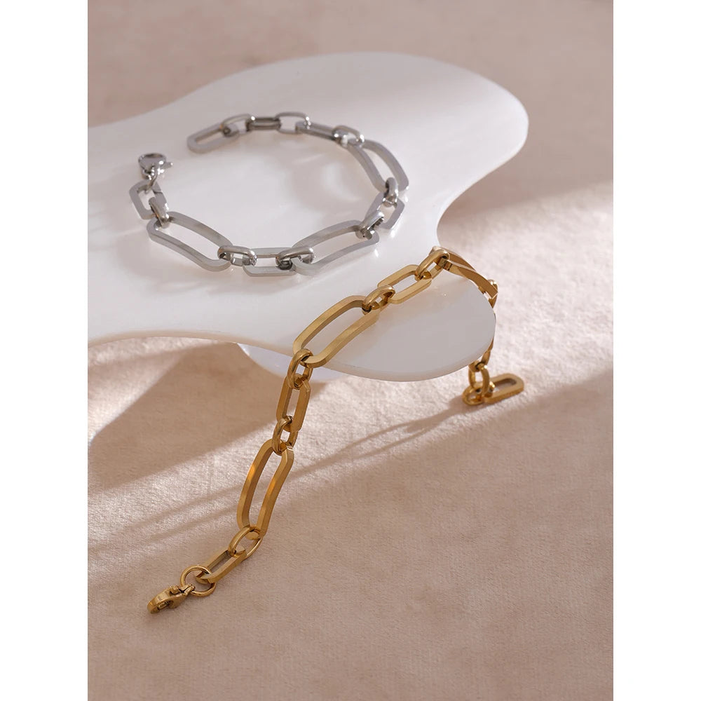 Minimalist Geometric Bangle – Gold Plated Stainless Steel & Waterproof