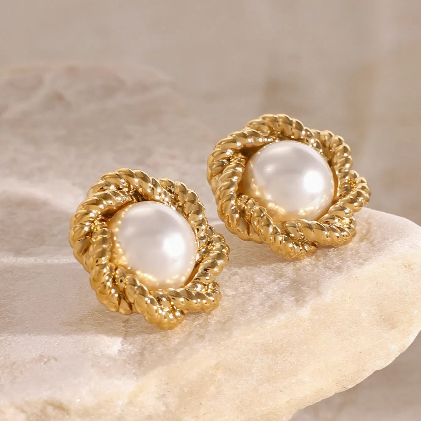 Uworld Exquisite Pearl Flower Fried Dough Twists Edge Earrings Lady Jewelry Gifts to Her Party Festival Jewelry