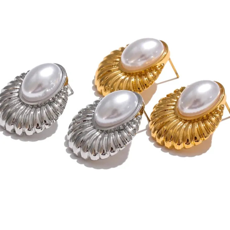 Striped Oval Pearl Stud Earrings – Gold Plated