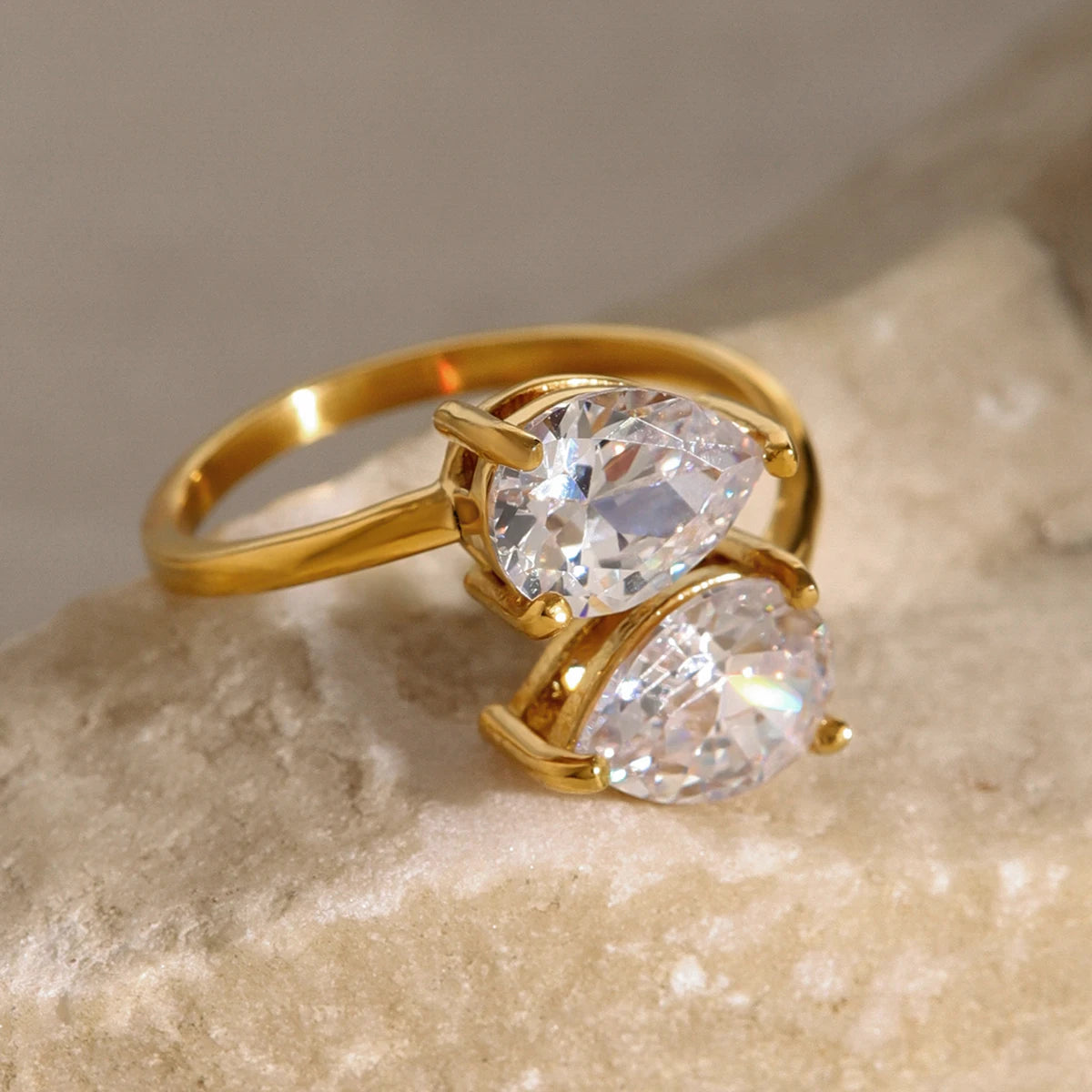 Luxe Jewels Elegant Green Double Teardrop Zirconia Ring – 18K Gold Plated Stainless Steel