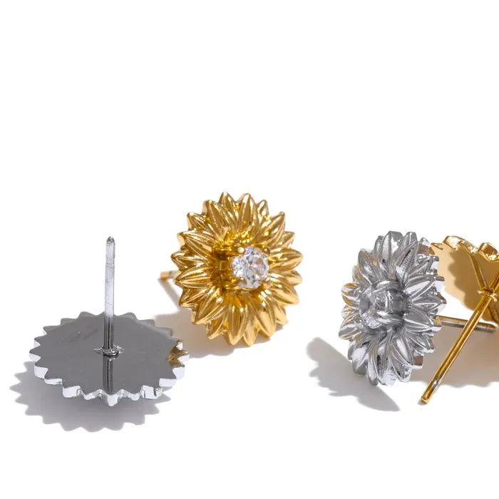 Gold Plated Waterproof Daisy Stud Earrings – Stylish Cubic Zirconia Accent