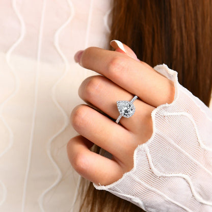 Luxe Jewels Pear Cut 2CT D Color VVS1 Luxury Moissanite Ring 925 Sterling Silver Women Jewelry