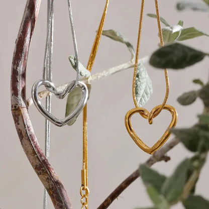 Minimalist Hollow Heart Pendant – Gold Stainless Steel Necklace