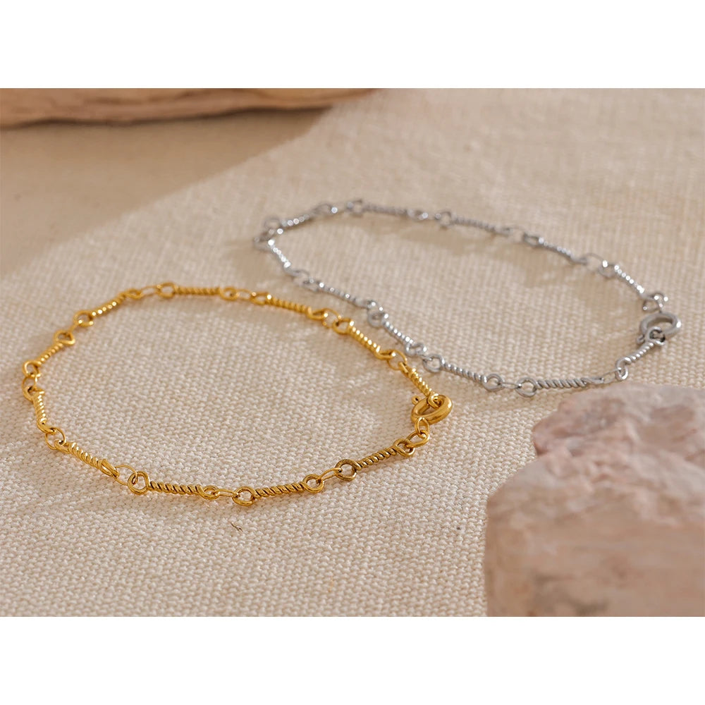 Twisted Bracelet – 18K Gold Plated Stainless Steel