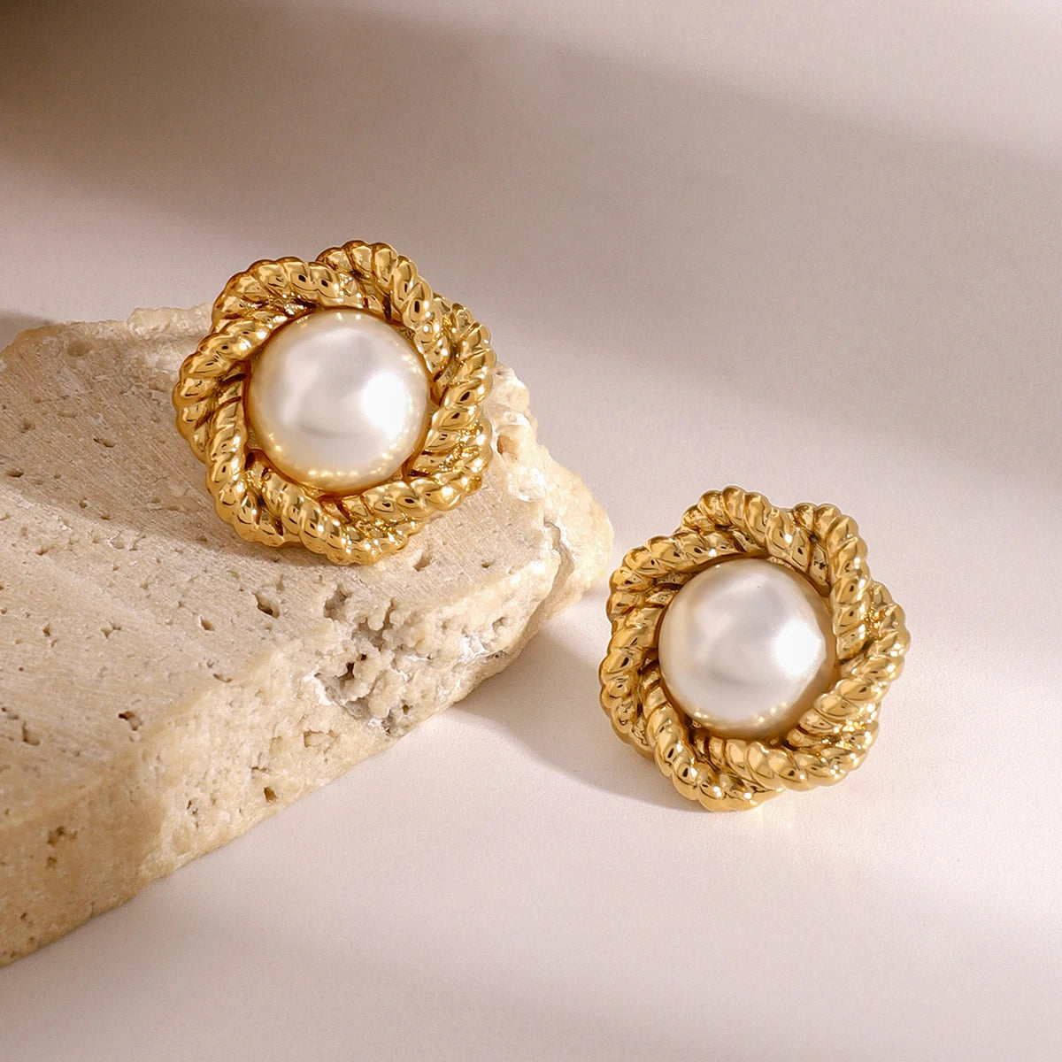 Uworld Exquisite Pearl Flower Fried Dough Twists Edge Earrings Lady Jewelry Gifts to Her Party Festival Jewelry