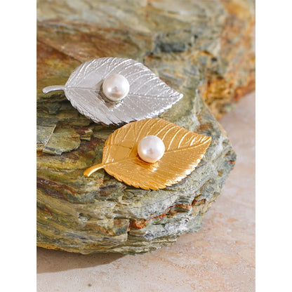 Leaf Pearl Brooch – Minimalist Gold-Plated Stainless Steel Pin