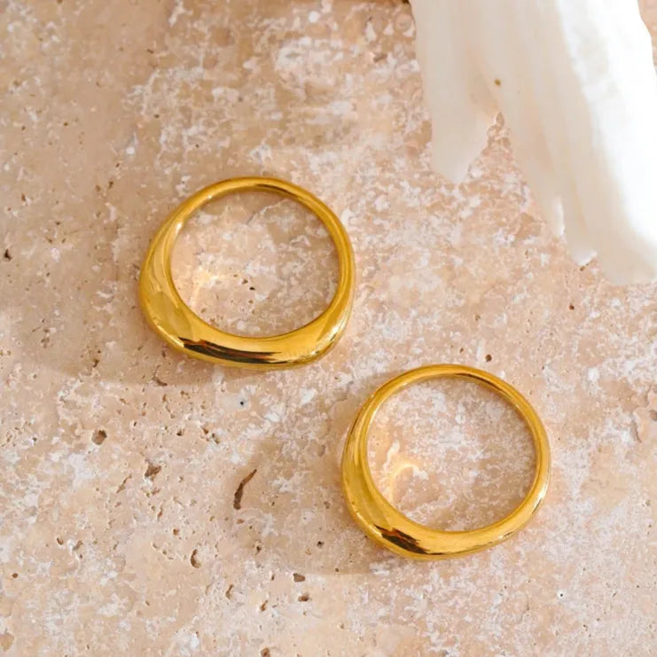 Luxe Jewels Minimalist Tarnish-Free Golden Ring - 18K PVD Plated Stainless Steel Jewelry