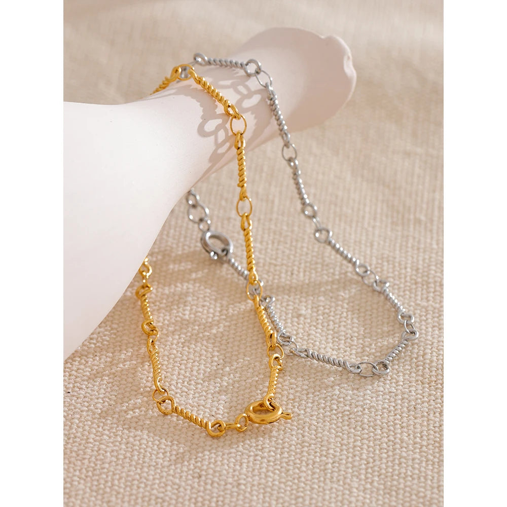 Twisted Bracelet – 18K Gold Plated Stainless Steel
