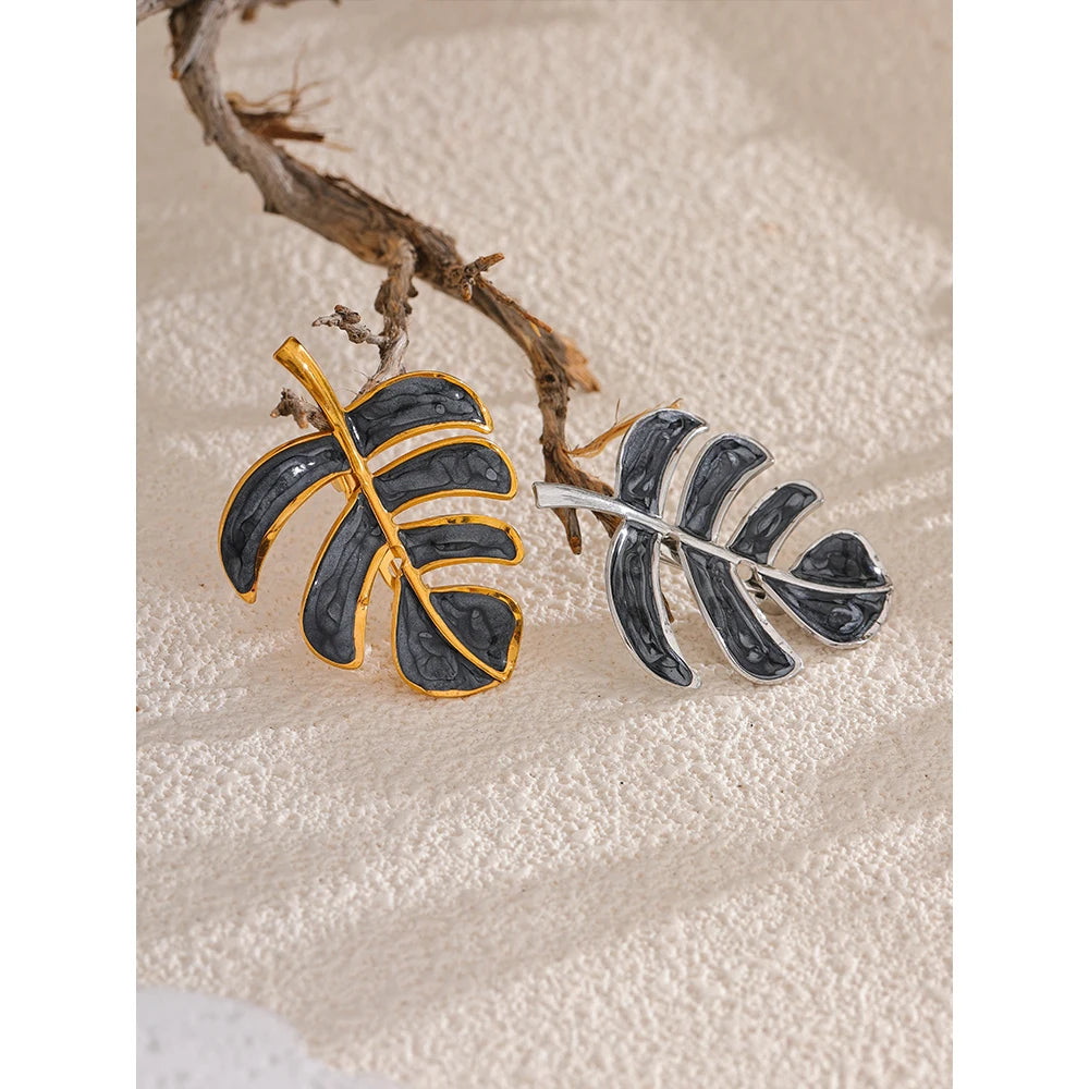 Leafy Enamel Brooch – 18K Gold-Plated Stainless Steel Pin with Pearl