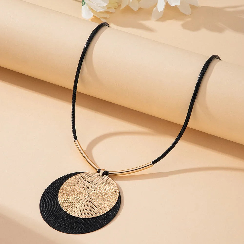 Large Round Pendant Necklace – Creative Unique Style Jewelry