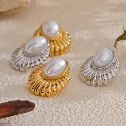 Striped Oval Pearl Stud Earrings – Gold Plated