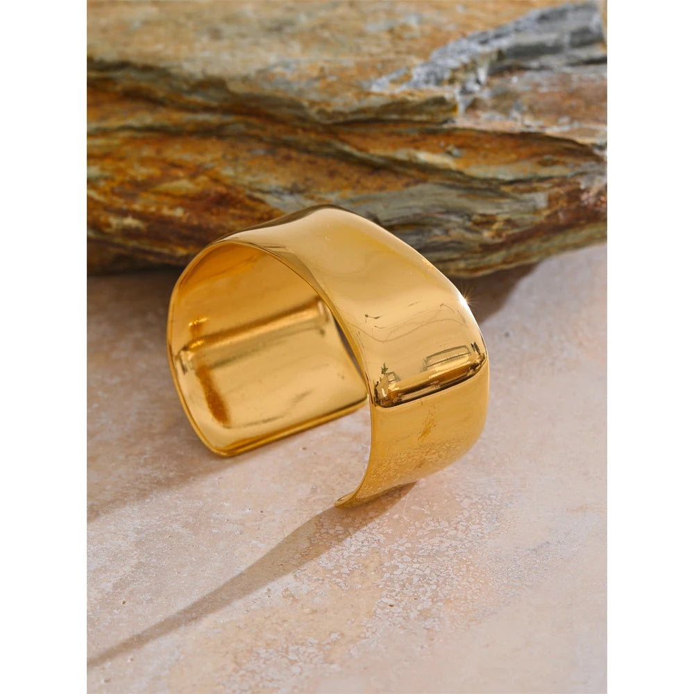 60mm Wide Cuff Bracelet – 18K Gold Plated Stainless Steel