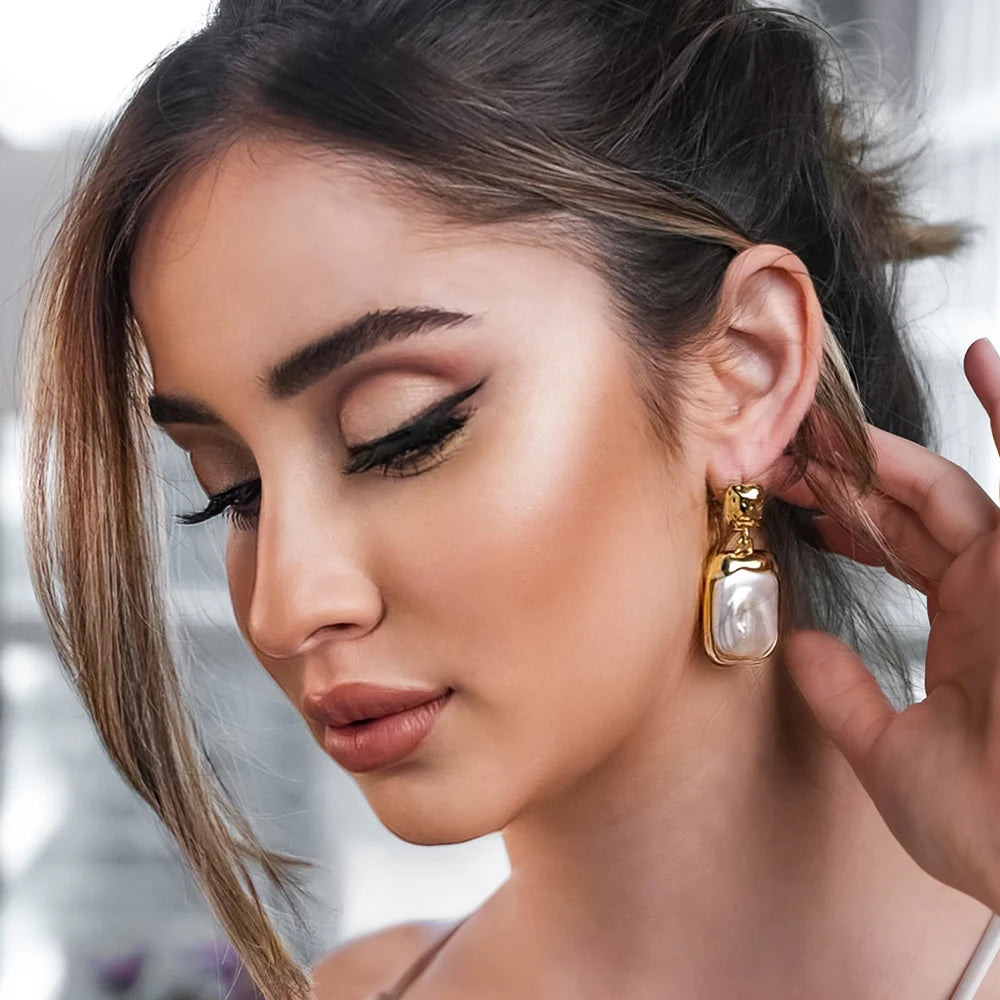 Uworld Retro Stainless Steel 18K Gold Plated Shell Pearl Earrings Geometric Square Large Earrings Women's Jewelry Gift for Her