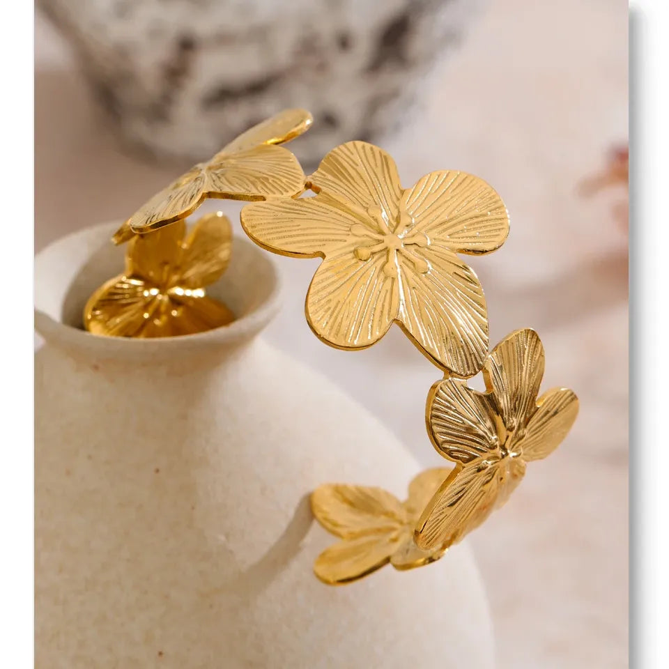 Luxe Jewels Waterproof 18K Golden Plated Stainless Steel Flower Bracelet Bangle Daily Wear Fashion Trendy Jewelry