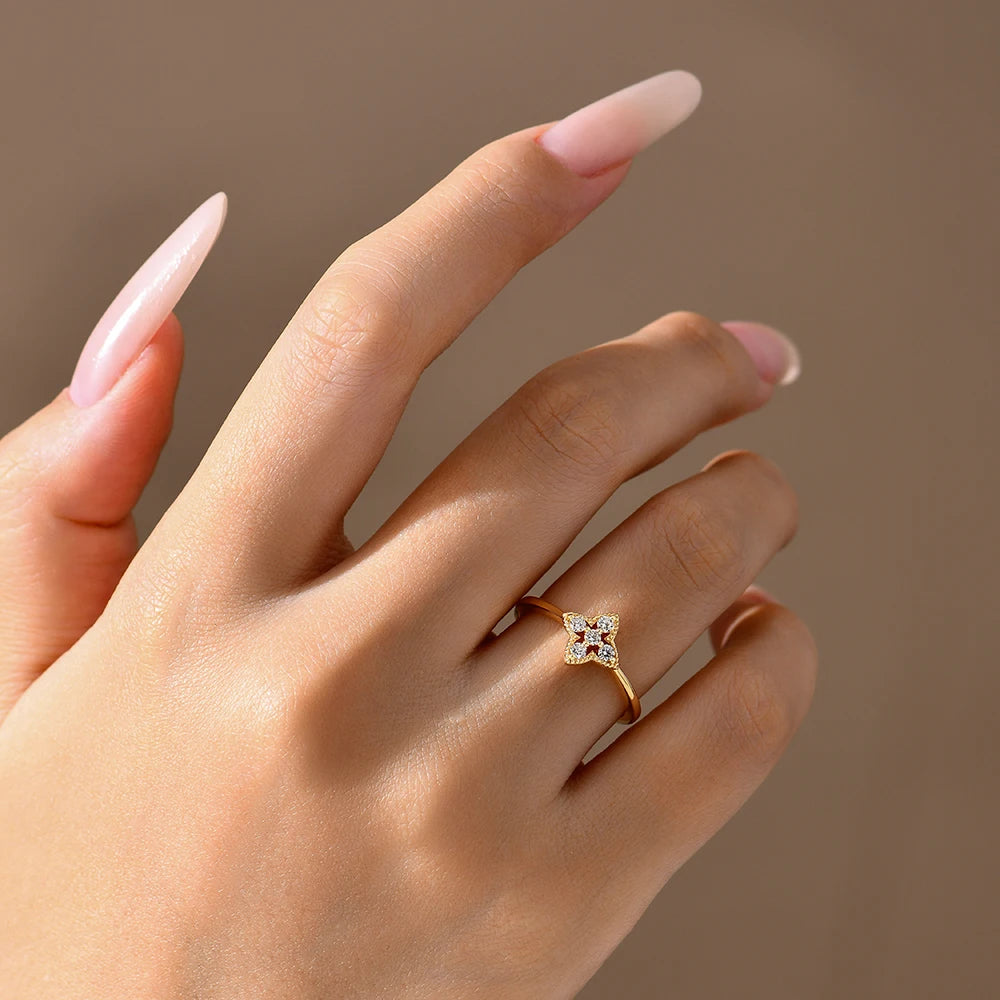 Luxe Jewels Elegant Designer S925 Silver Moissanite Ring For Women (5 Moissanite Stones)