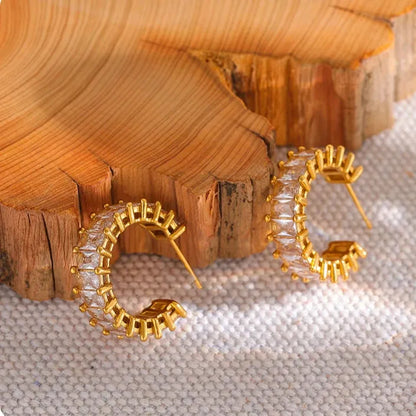 Tarnish-Free Gold Hoop Earrings with Cubic Zirconia – Classic Sparkle