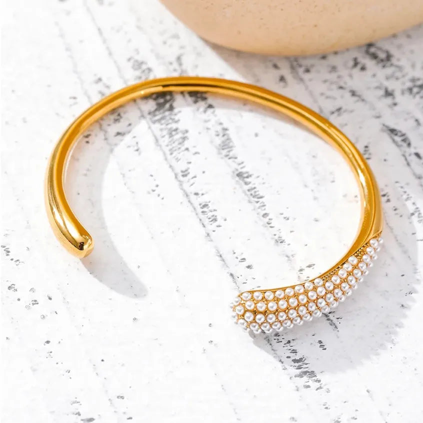 Geometric Pearl Cuff Bracelet – Gold Plated Stainless Steel Elegant Design