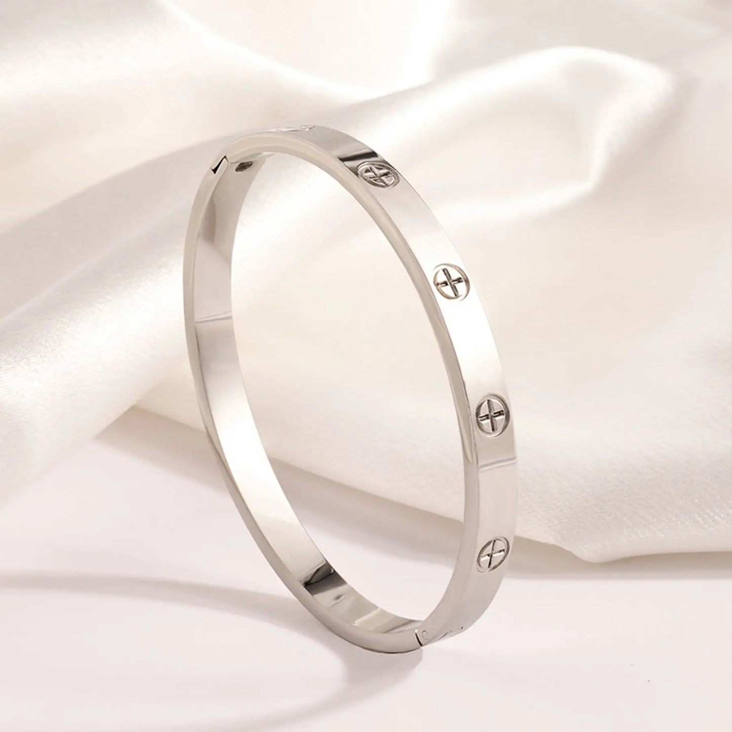 Stainless Steel Cross Bangle – Trendy & Luxurious Design