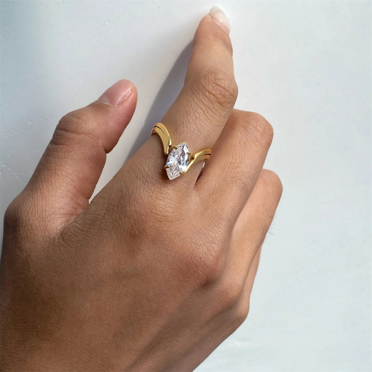 Exquisite Shiny Cubic Zirconia - Waterproof 18K Plated Ring Jewelry