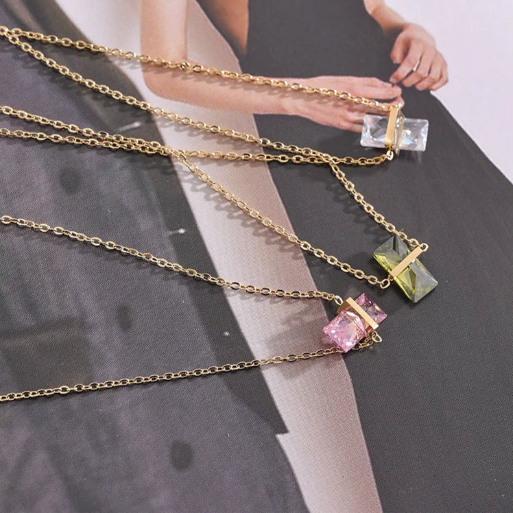 Fashion Olive Green Zirconia Necklace – Chic Gold Pendant Jewelry