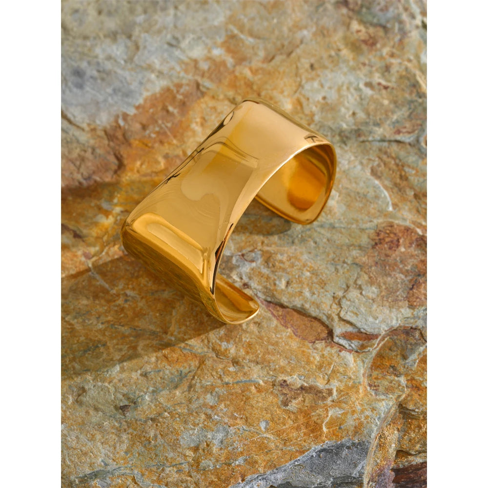 60mm Wide Cuff Bracelet – 18K Gold Plated Stainless Steel