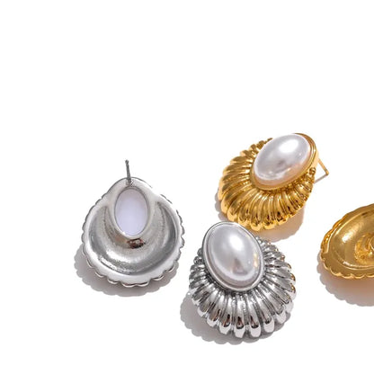Striped Oval Pearl Stud Earrings – Gold Plated