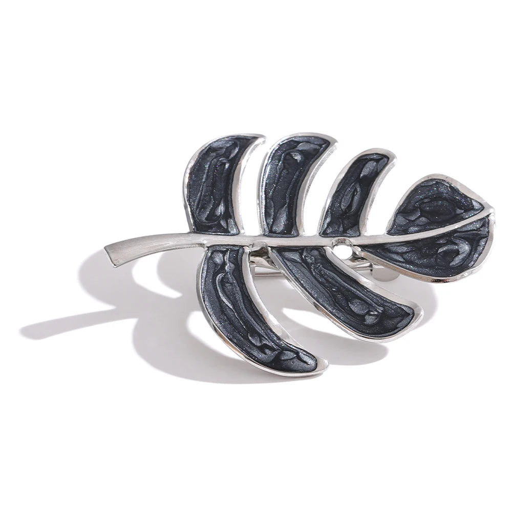 Leafy Enamel Brooch – 18K Gold-Plated Stainless Steel Pin with Pearl