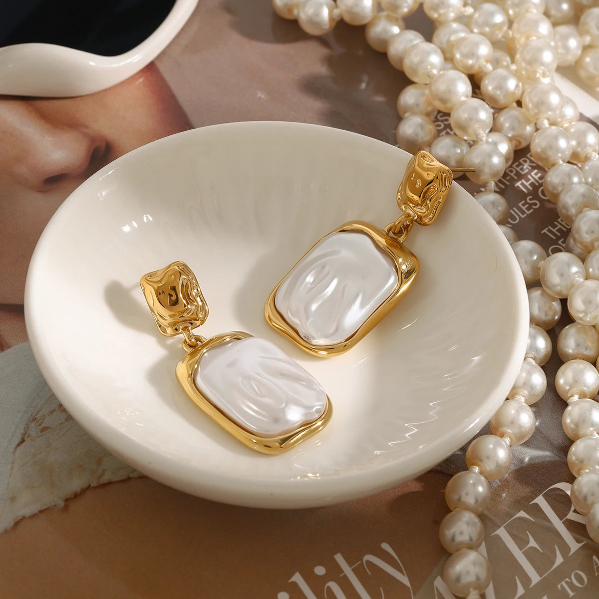 Uworld Retro Stainless Steel 18K Gold Plated Shell Pearl Earrings Geometric Square Large Earrings Women's Jewelry Gift for Her