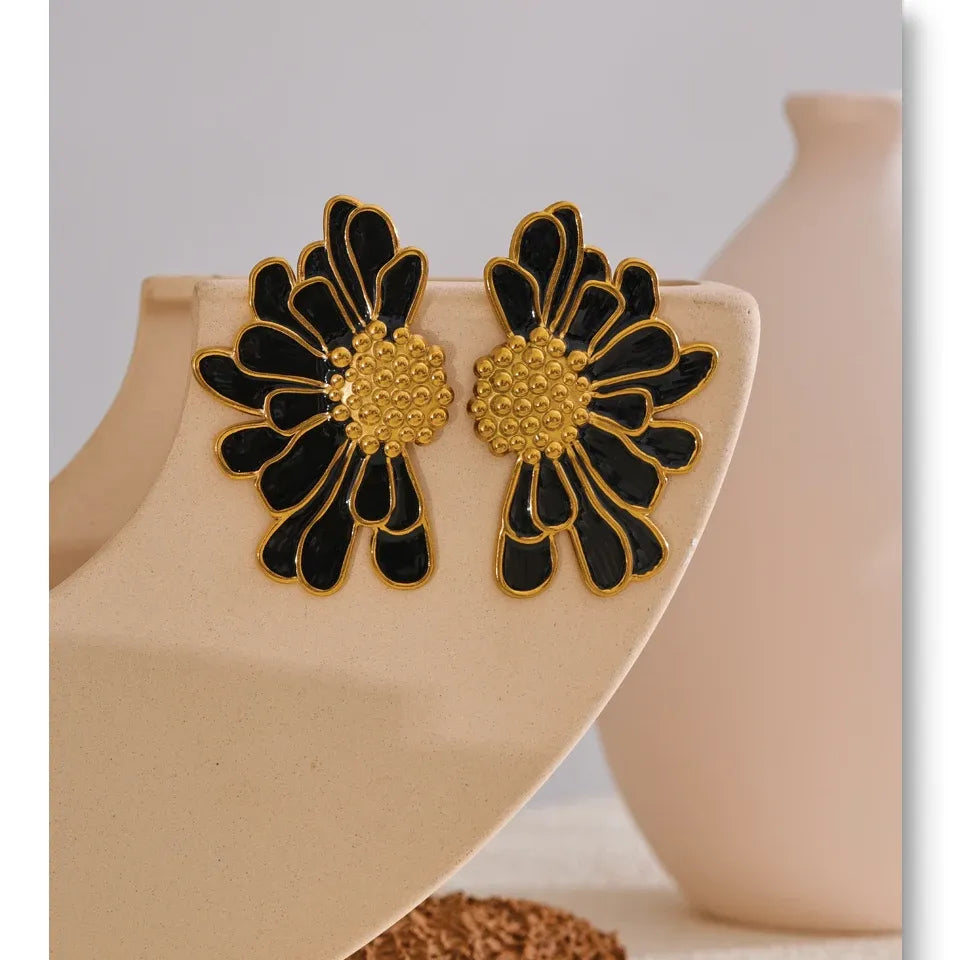 Floral Big White Black Enamel - Fashion Stud Earrings 18K Gold Color PVD Plated Stainless Steel Jewelry