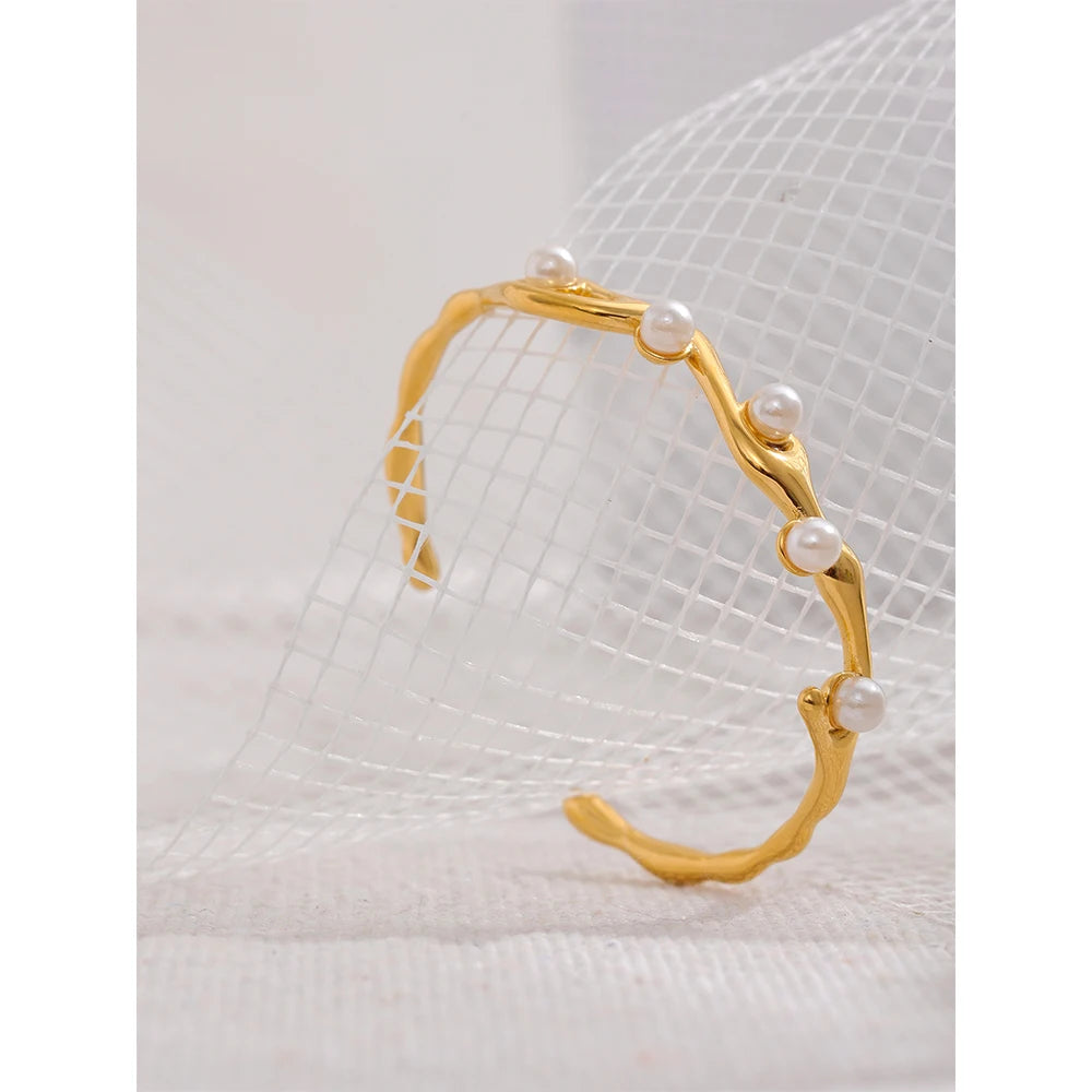 Gold Twist Cuff Bracelet – Stainless Steel & Imitation Pearls