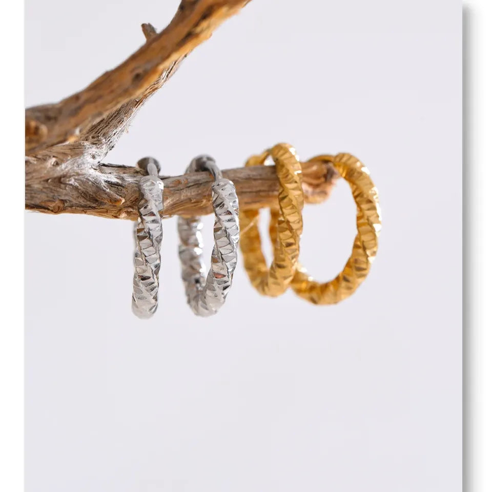 20mm / 15mm Round Daily Wear Hoop Earrings Waterproof Jewelry Women Minimalist Stainless Steel