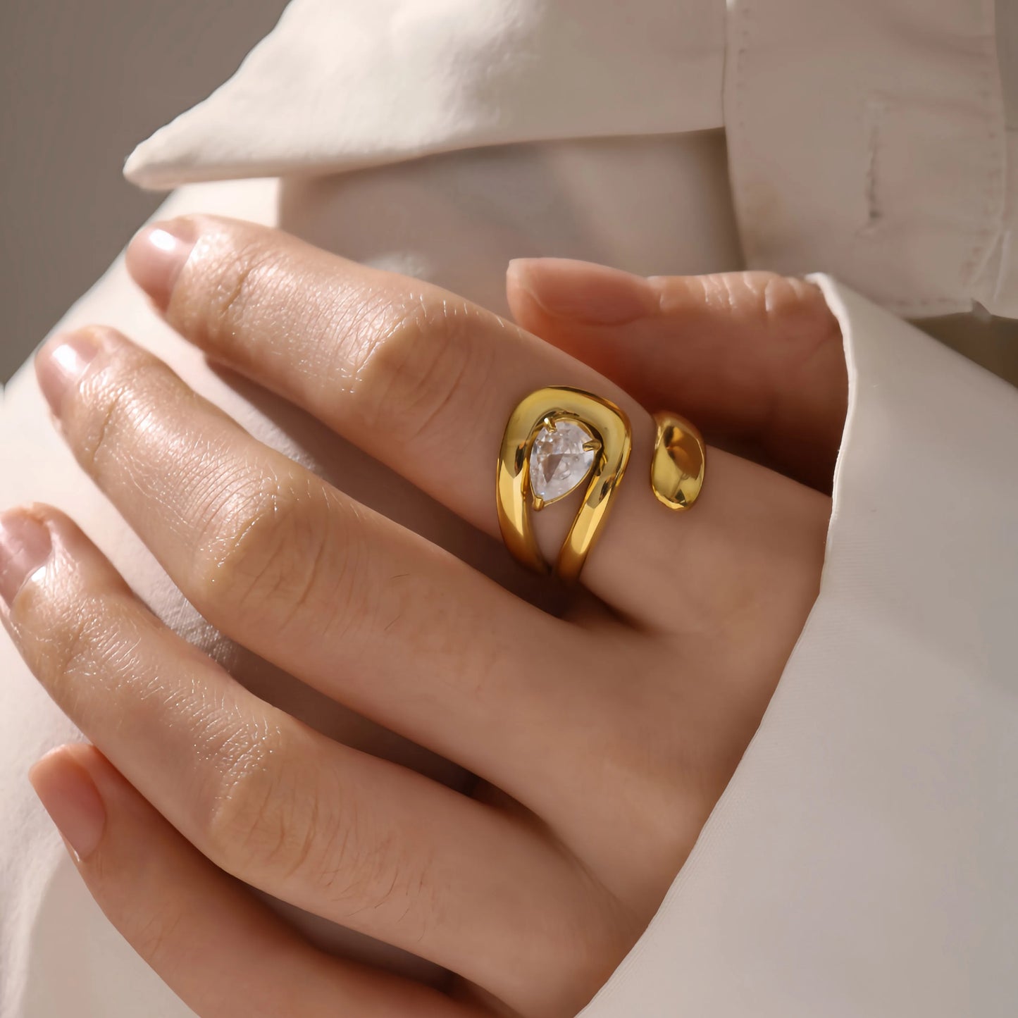 18K Gold Plated Stainless Steel Open Ring Inlaid with Water Drop Shaped Zircon Anti-allergic Metal Personality Jewelry for Women