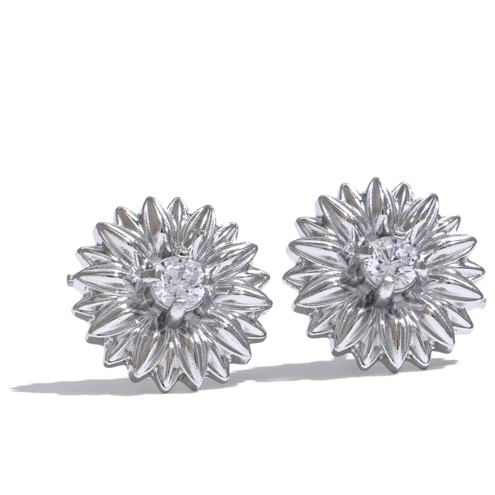 Gold Plated Waterproof Daisy Stud Earrings – Stylish Cubic Zirconia Accent