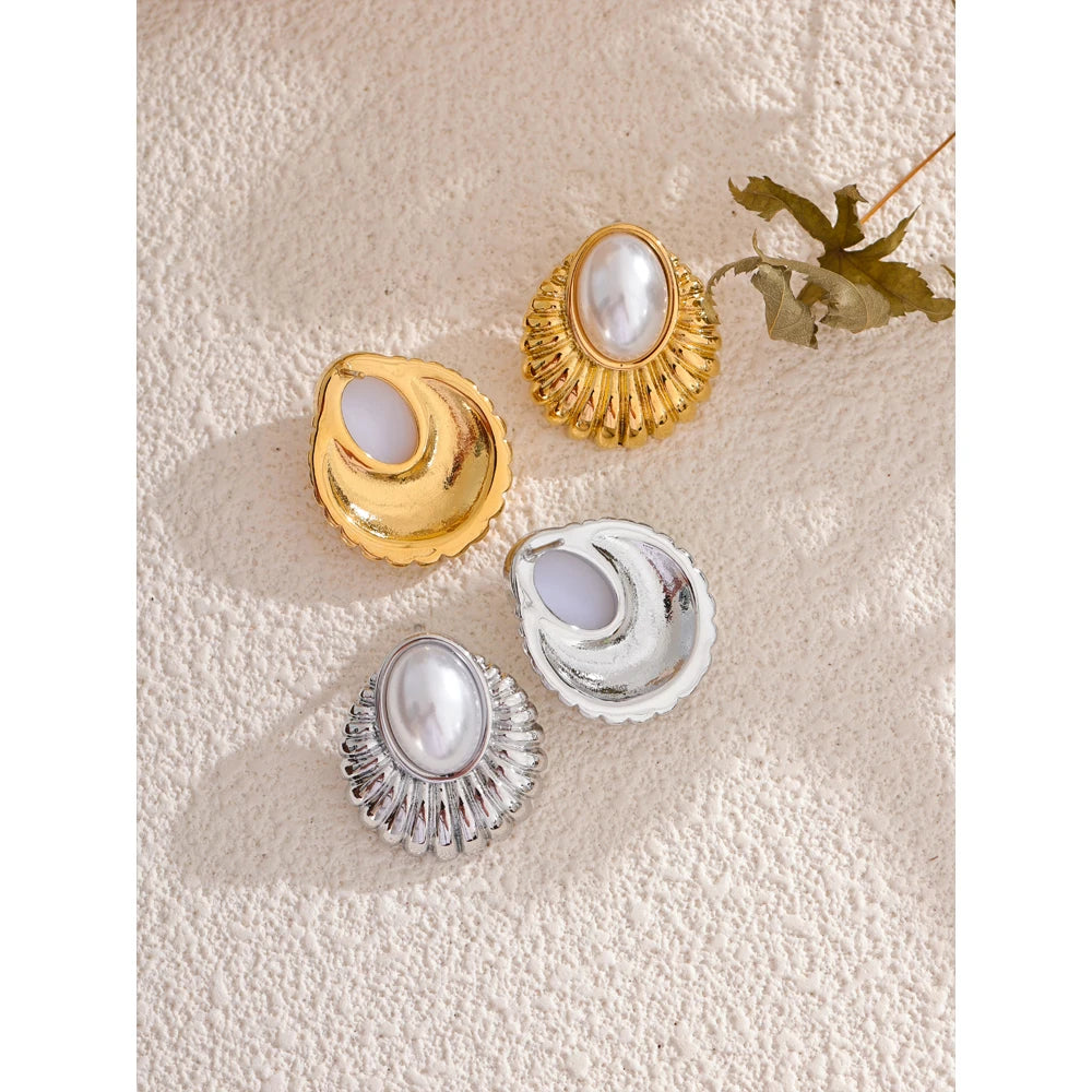 Striped Oval Pearl Stud Earrings – Gold Plated