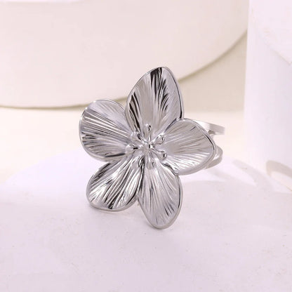 Luxe Jewels Elegant 18K Gold Plated Stainless Steel Flower Ring - Waterproof Tarnish Free Jewellery