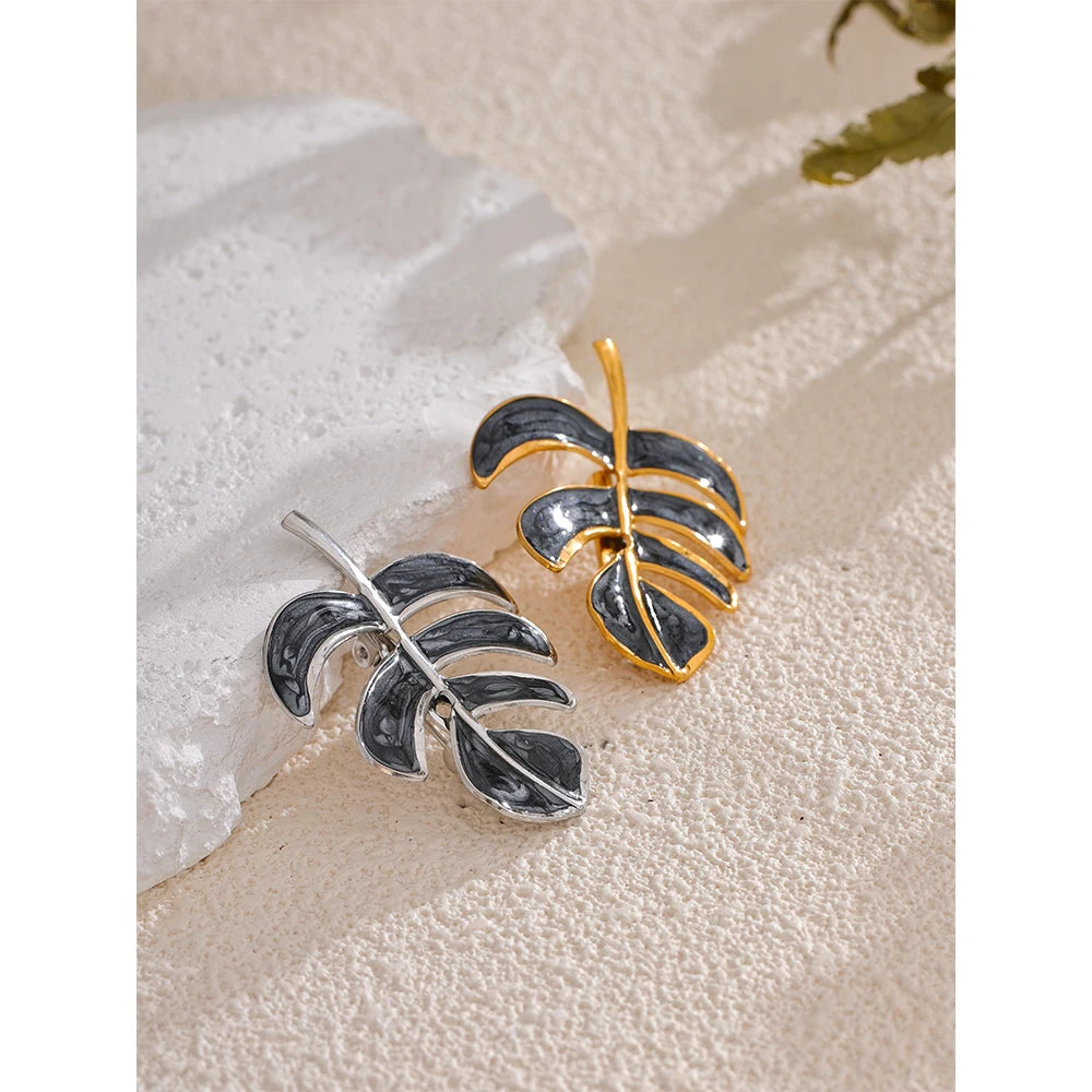 Leafy Enamel Brooch – 18K Gold-Plated Stainless Steel Pin with Pearl