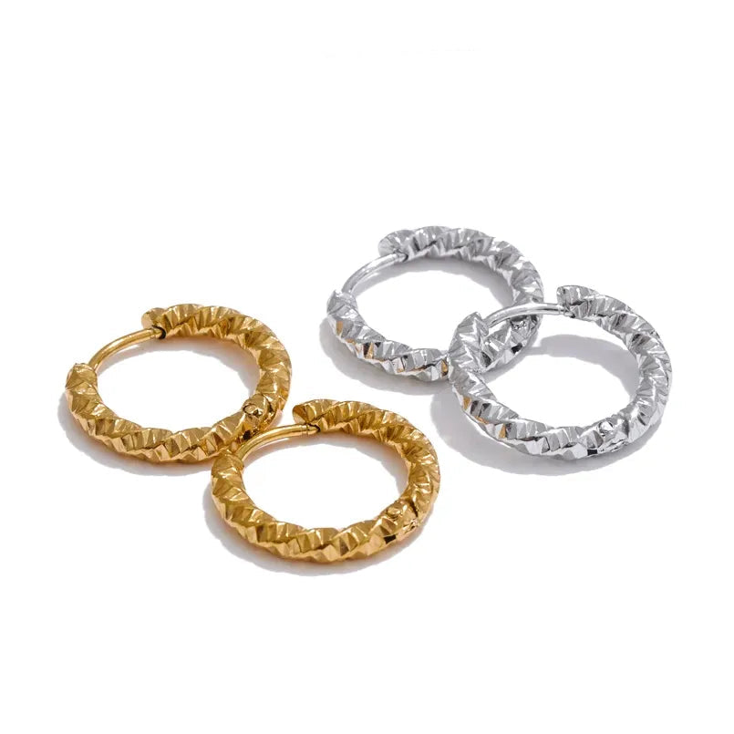 20mm / 15mm Round Daily Wear Hoop Earrings Waterproof Jewelry Women Minimalist Stainless Steel