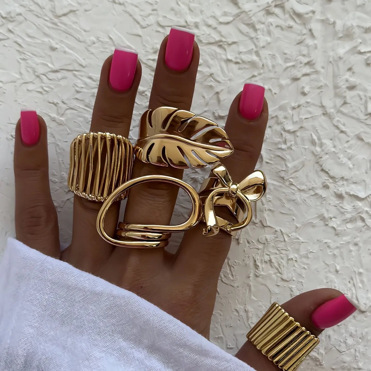 Luxe Jewels Leaf Open Ring – Stainless Steel Gold Plated Waterproof Jewellery