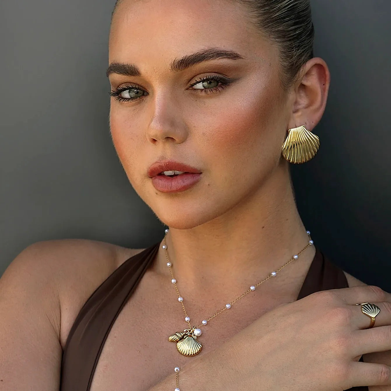 Bold Textured Shell Stud Earrings – 18K Gold Plated