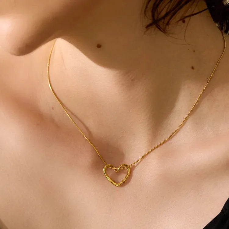 Minimalist Hollow Heart Pendant – Gold Stainless Steel Necklace