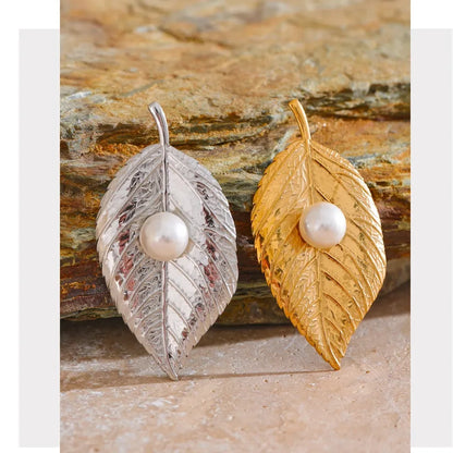 Leaf Pearl Brooch – Minimalist Gold-Plated Stainless Steel Pin