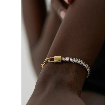 Cubic Zircon Lock Bracelet – Gold Plated Stainless Steel with Cubic Zirconia